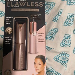 Flawless facial hair remover